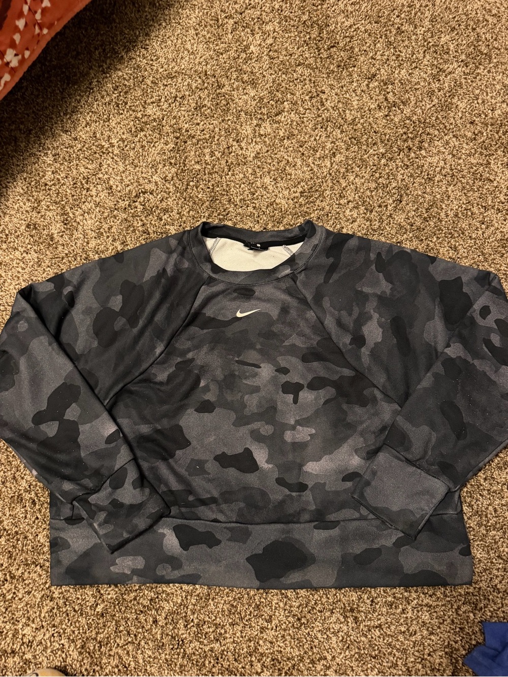 Nike Women’s Black and Gray Camo Crewneck Sweatshirt